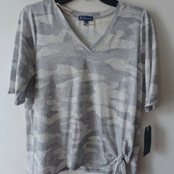 NWT Democracy Casual Camo Shirt Tie Knot Side Comfort - Picture 2 of 7